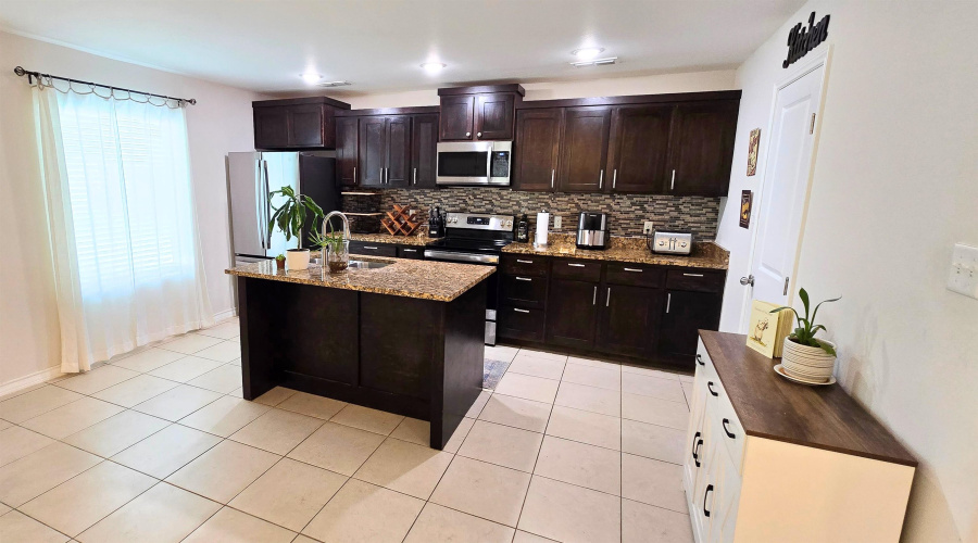 3721 Jesus Dimas, Laredo, Texas 78046, 3 Bedrooms Bedrooms, 5 Rooms Rooms,2 BathroomsBathrooms,Residential,For Sale,3721 Jesus Dimas,20264257