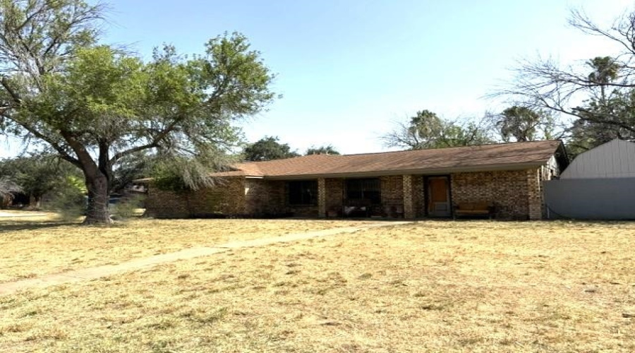709 Graceland Dr, Laredo, Texas 78045, 3 Bedrooms Bedrooms, 7 Rooms Rooms,2 BathroomsBathrooms,Residential,For Sale,709 Graceland Dr,20264259