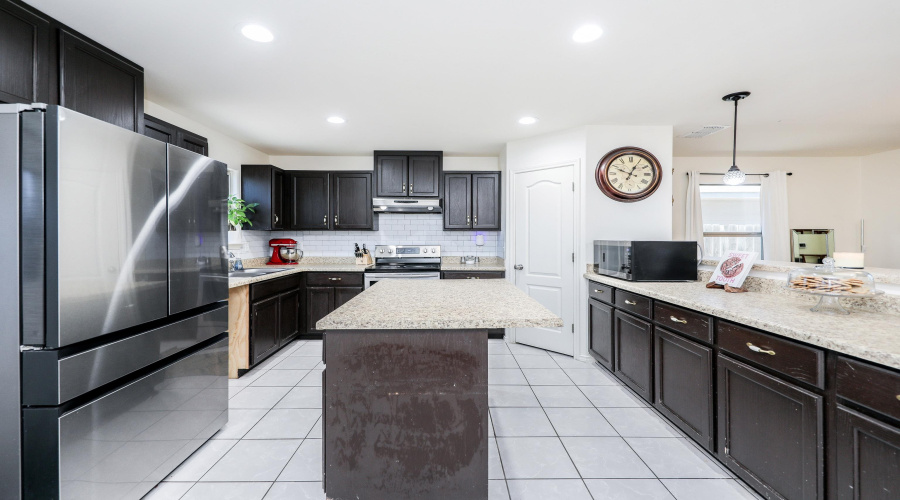 5531 Marble Falls St, Laredo, Texas 78046, 4 Bedrooms Bedrooms, 8 Rooms Rooms,2 BathroomsBathrooms,Residential,For Sale,5531 Marble Falls St,20264260