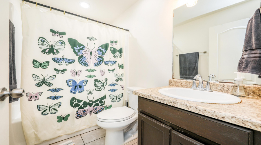 5531 Marble Falls St, Laredo, Texas 78046, 4 Bedrooms Bedrooms, 8 Rooms Rooms,2 BathroomsBathrooms,Residential,For Sale,5531 Marble Falls St,20264260