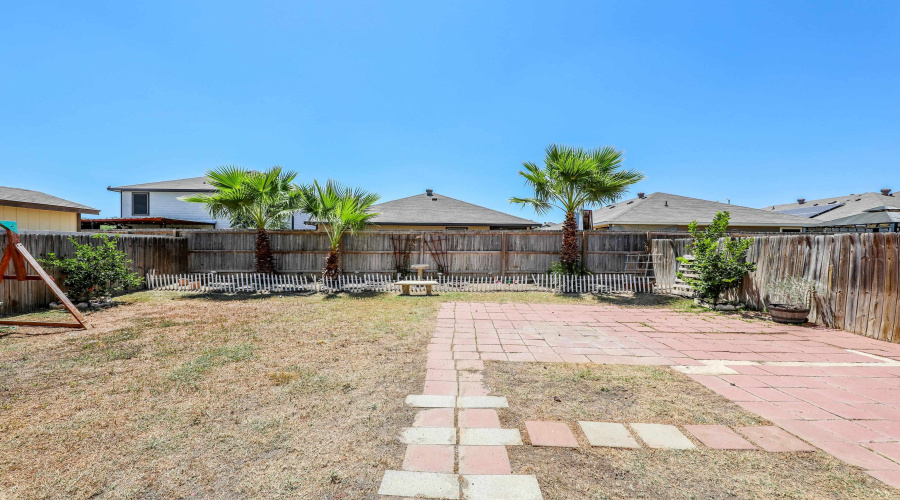 5531 Marble Falls St, Laredo, Texas 78046, 4 Bedrooms Bedrooms, 8 Rooms Rooms,2 BathroomsBathrooms,Residential,For Sale,5531 Marble Falls St,20264260