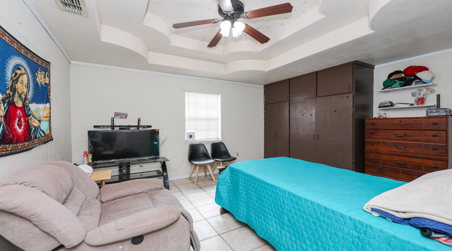 4621 San Rafael Ln, Laredo, Texas 78046, 4 Bedrooms Bedrooms, 7 Rooms Rooms,2 BathroomsBathrooms,Residential,For Sale,4621 San Rafael Ln,20264261