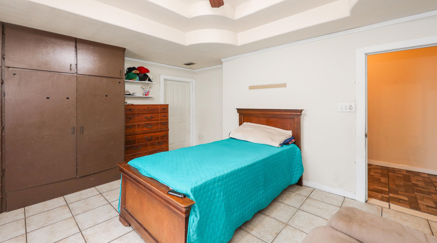 4621 San Rafael Ln, Laredo, Texas 78046, 4 Bedrooms Bedrooms, 7 Rooms Rooms,2 BathroomsBathrooms,Residential,For Sale,4621 San Rafael Ln,20264261