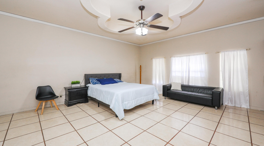 4621 San Rafael Ln, Laredo, Texas 78046, 4 Bedrooms Bedrooms, 7 Rooms Rooms,2 BathroomsBathrooms,Residential,For Sale,4621 San Rafael Ln,20264261