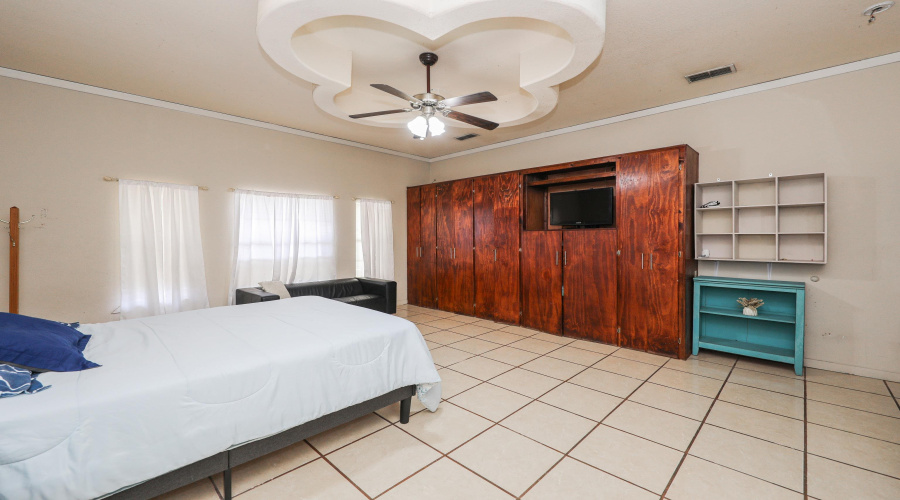 4621 San Rafael Ln, Laredo, Texas 78046, 4 Bedrooms Bedrooms, 7 Rooms Rooms,2 BathroomsBathrooms,Residential,For Sale,4621 San Rafael Ln,20264261