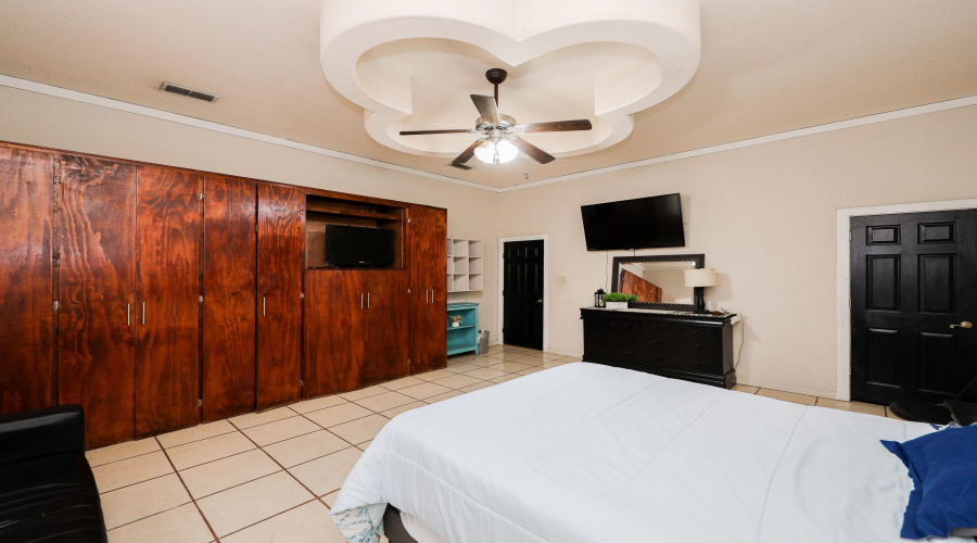 4621 San Rafael Ln, Laredo, Texas 78046, 4 Bedrooms Bedrooms, 7 Rooms Rooms,2 BathroomsBathrooms,Residential,For Sale,4621 San Rafael Ln,20264261