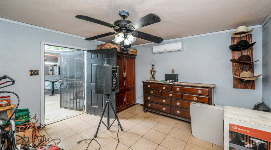 4621 San Rafael Ln, Laredo, Texas 78046, 4 Bedrooms Bedrooms, 7 Rooms Rooms,2 BathroomsBathrooms,Residential,For Sale,4621 San Rafael Ln,20264261