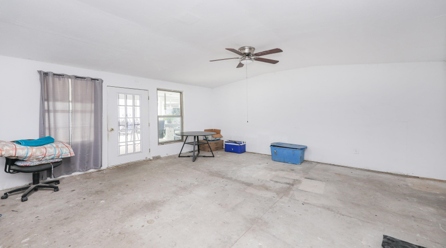 4621 San Rafael Ln, Laredo, Texas 78046, 4 Bedrooms Bedrooms, 7 Rooms Rooms,2 BathroomsBathrooms,Residential,For Sale,4621 San Rafael Ln,20264261
