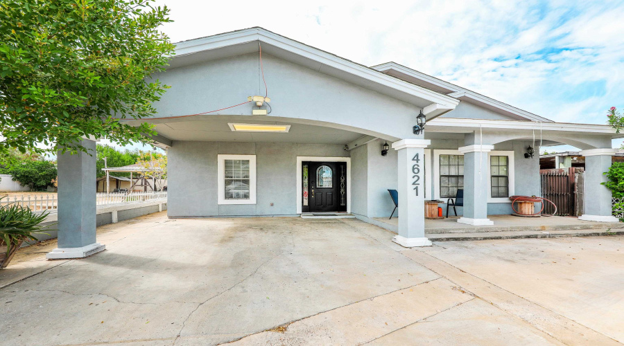 4621 San Rafael Ln, Laredo, Texas 78046, 4 Bedrooms Bedrooms, 7 Rooms Rooms,2 BathroomsBathrooms,Residential,For Sale,4621 San Rafael Ln,20264261
