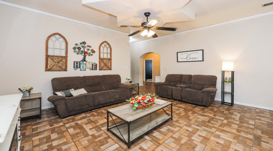 4621 San Rafael Ln, Laredo, Texas 78046, 4 Bedrooms Bedrooms, 7 Rooms Rooms,2 BathroomsBathrooms,Residential,For Sale,4621 San Rafael Ln,20264261