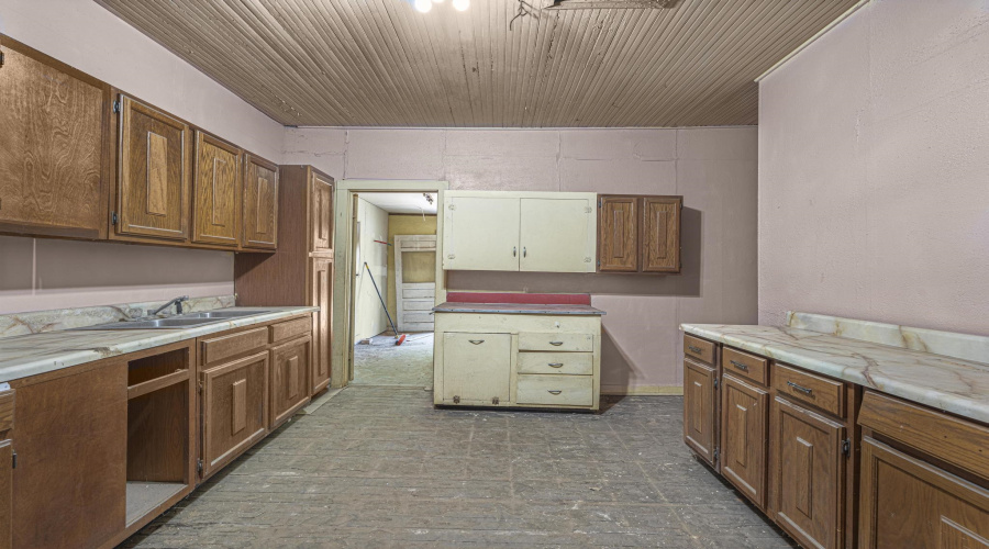 1014 Market St, Laredo, Texas 78040, 4 Bedrooms Bedrooms, 7 Rooms Rooms,2 BathroomsBathrooms,Residential,For Sale,1014 Market St,20264264