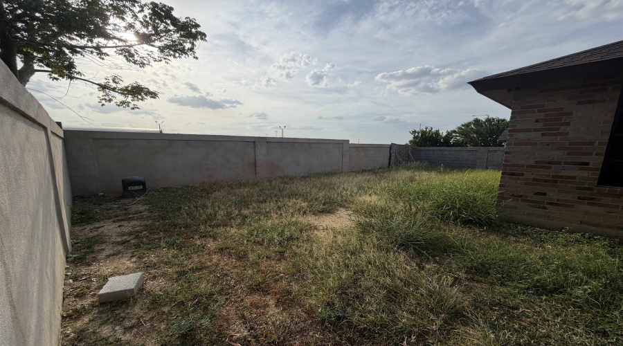 816 Witherspoon Lp, LAREDO, Texas 78046, 3 Bedrooms Bedrooms, 5 Rooms Rooms,2 BathroomsBathrooms,Residential,For Sale,816 Witherspoon Lp,20264266