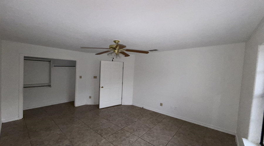 816 Witherspoon Lp, LAREDO, Texas 78046, 3 Bedrooms Bedrooms, 5 Rooms Rooms,2 BathroomsBathrooms,Residential,For Sale,816 Witherspoon Lp,20264266