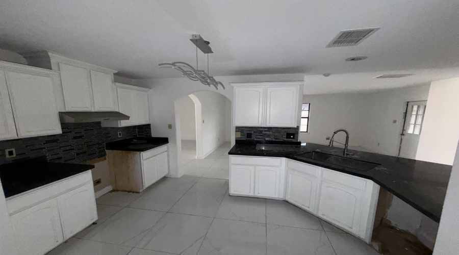 816 Witherspoon Lp, LAREDO, Texas 78046, 3 Bedrooms Bedrooms, 5 Rooms Rooms,2 BathroomsBathrooms,Residential,For Sale,816 Witherspoon Lp,20264266