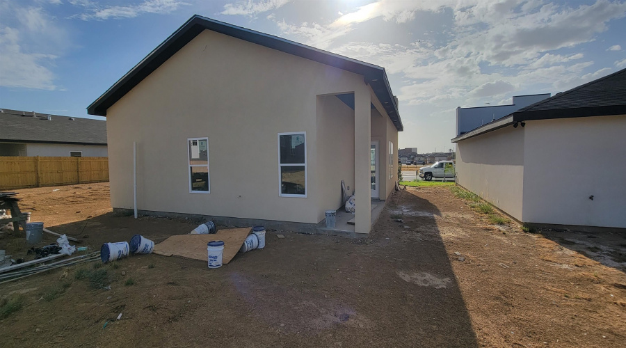 5057 Luna Grande Lp., Laredo, Texas 78046, 3 Bedrooms Bedrooms, 5 Rooms Rooms,2 BathroomsBathrooms,Residential,For Sale,5057 Luna Grande Lp.,20264267