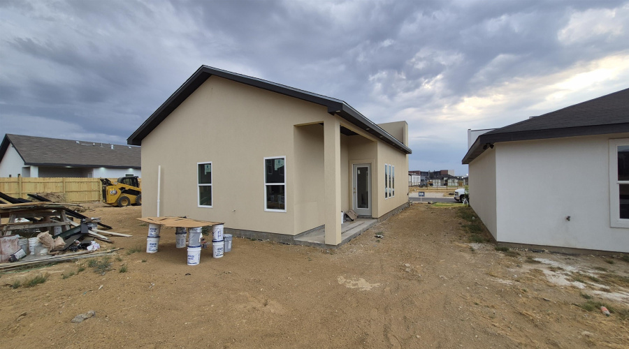 5057 Luna Grande Lp., Laredo, Texas 78046, 3 Bedrooms Bedrooms, 5 Rooms Rooms,2 BathroomsBathrooms,Residential,For Sale,5057 Luna Grande Lp.,20264267