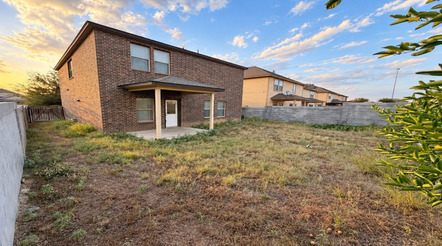 11221 Sierra Gorda Dr, Laredo, Texas 78045-7141, 3 Bedrooms Bedrooms, 6 Rooms Rooms,2 BathroomsBathrooms,Residential,For Rent,11221 Sierra Gorda Dr,20264271
