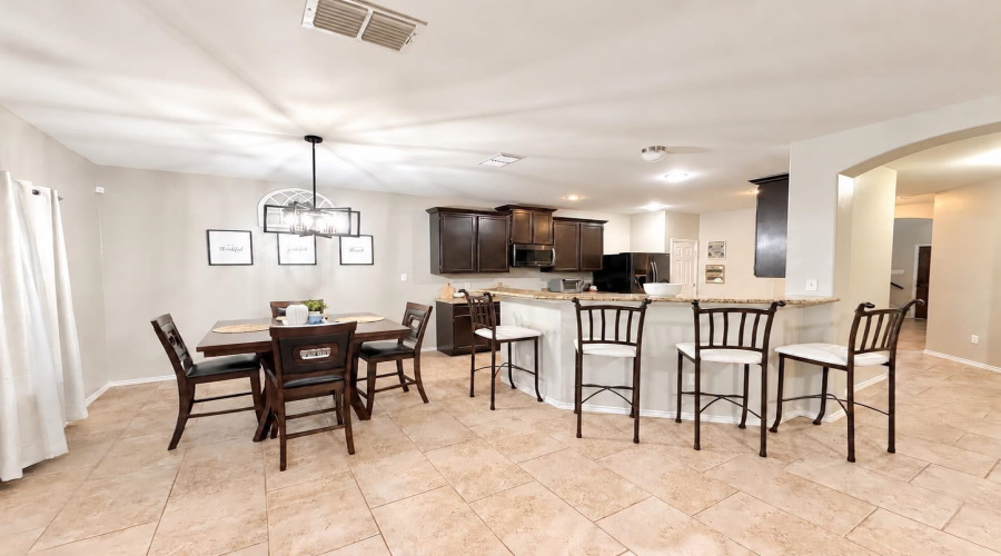11221 Sierra Gorda Dr, Laredo, Texas 78045-7141, 3 Bedrooms Bedrooms, 6 Rooms Rooms,2 BathroomsBathrooms,Residential,For Rent,11221 Sierra Gorda Dr,20264271