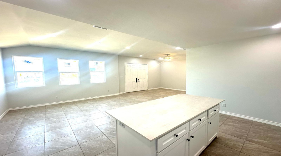 4407 Black Buck Ave, Laredo, Texas 78045, 3 Bedrooms Bedrooms, 8 Rooms Rooms,3 BathroomsBathrooms,Residential,For Rent,4407 Black Buck Ave,20264273