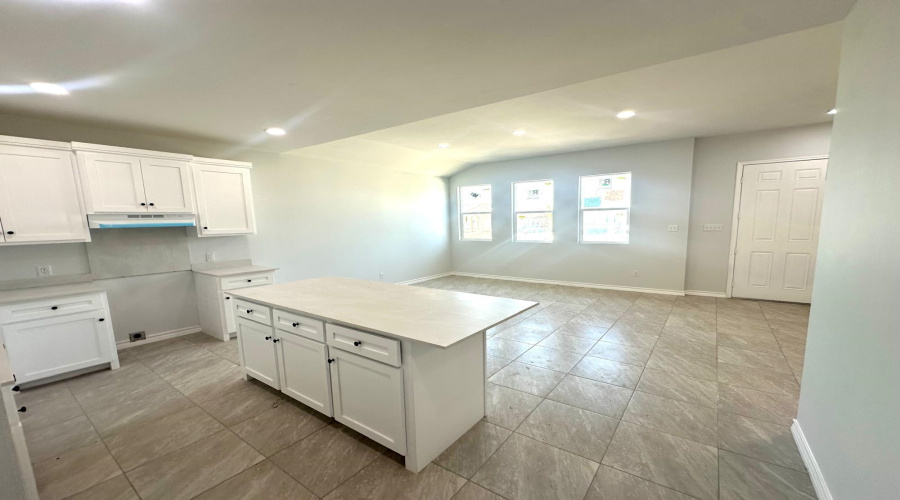 4407 Black Buck Ave, Laredo, Texas 78045, 3 Bedrooms Bedrooms, 8 Rooms Rooms,3 BathroomsBathrooms,Residential,For Rent,4407 Black Buck Ave,20264273