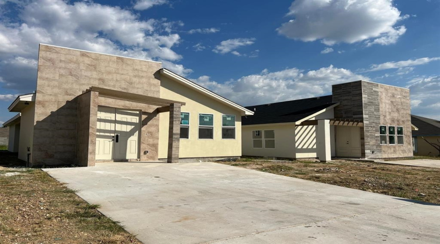 4407 Black Buck Ave, Laredo, Texas 78045, 3 Bedrooms Bedrooms, 8 Rooms Rooms,3 BathroomsBathrooms,Residential,For Rent,4407 Black Buck Ave,20264273