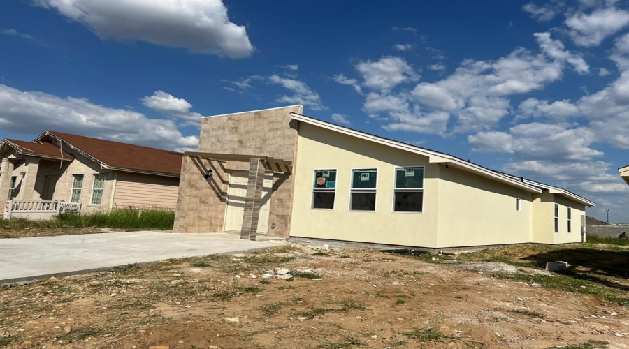 4407 Black Buck Ave, Laredo, Texas 78045, 3 Bedrooms Bedrooms, 8 Rooms Rooms,3 BathroomsBathrooms,Residential,For Rent,4407 Black Buck Ave,20264273