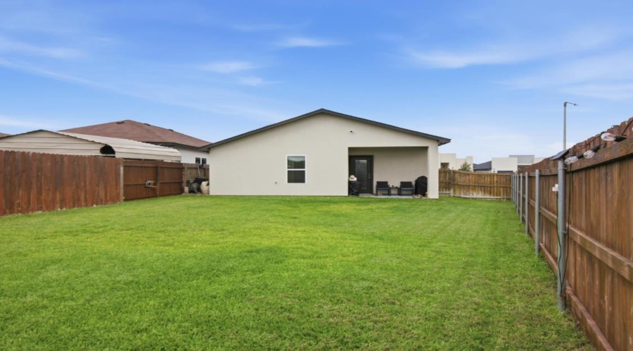5405 Travesia Ct., Laredo, Texas 78046-45, 3 Bedrooms Bedrooms, 7 Rooms Rooms,2 BathroomsBathrooms,Residential,For Rent,5405 Travesia Ct.,20264275