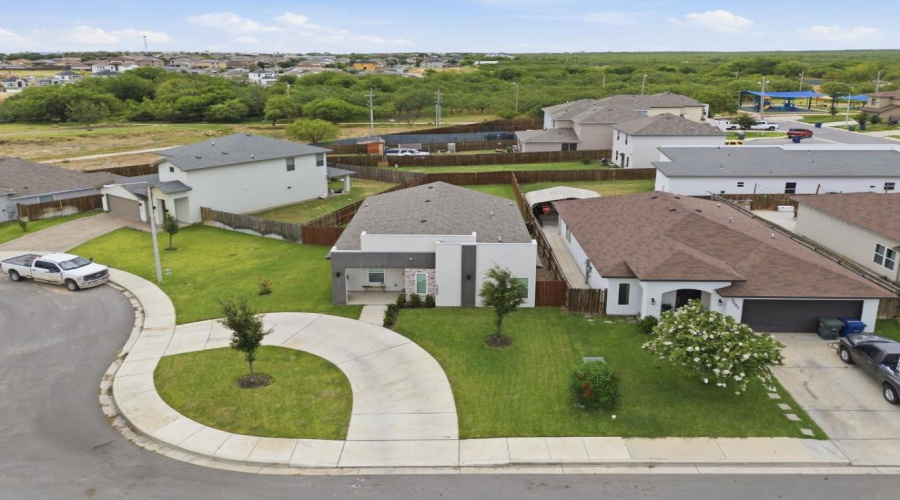 5405 Travesia Ct., Laredo, Texas 78046-45, 3 Bedrooms Bedrooms, 7 Rooms Rooms,2 BathroomsBathrooms,Residential,For Rent,5405 Travesia Ct.,20264275