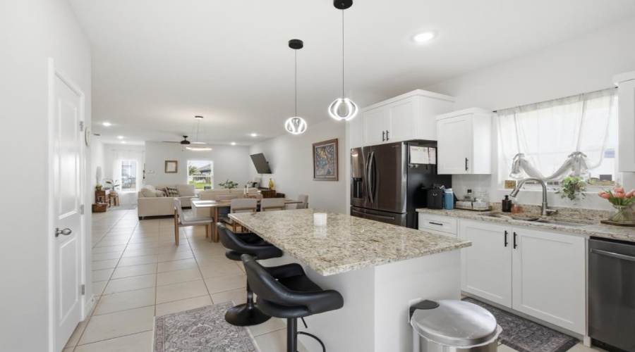 5405 Travesia Ct., Laredo, Texas 78046-45, 3 Bedrooms Bedrooms, 7 Rooms Rooms,2 BathroomsBathrooms,Residential,For Rent,5405 Travesia Ct.,20264275