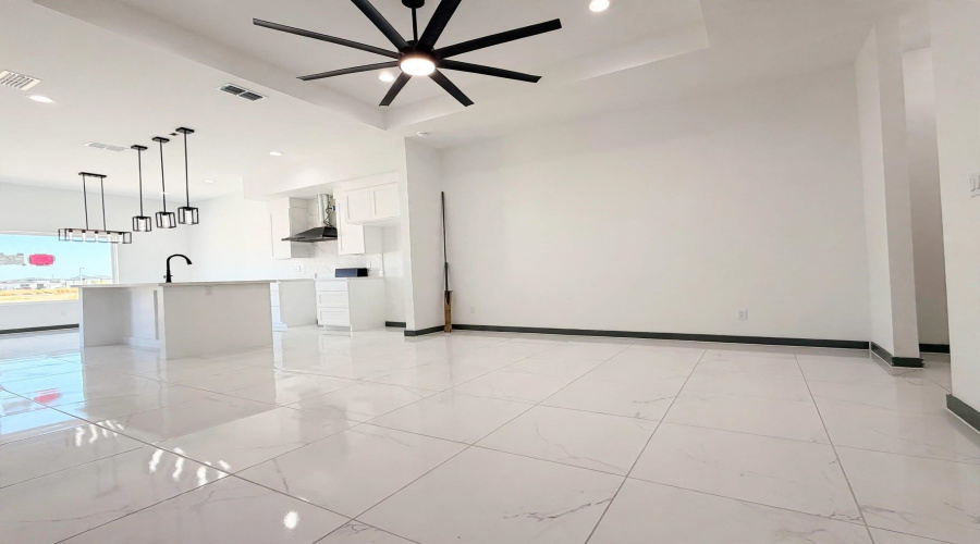 1614 Principal Ln., LAREDO, Texas 78045, 3 Bedrooms Bedrooms, 6 Rooms Rooms,2 BathroomsBathrooms,Residential,For Sale,1614 Principal Ln.,20264276
