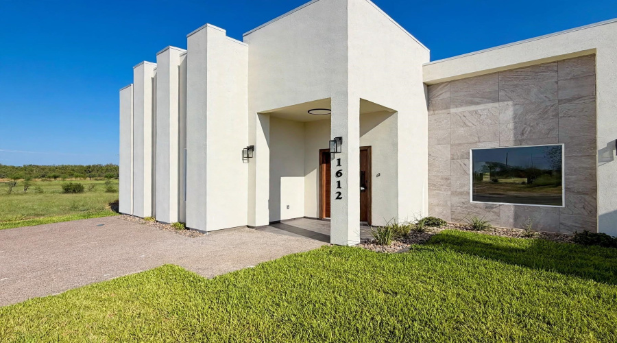 1612 Principal Ln., LAREDO, Texas 78045, 3 Bedrooms Bedrooms, 6 Rooms Rooms,2 BathroomsBathrooms,Residential,For Sale,1612 Principal Ln.,20264277