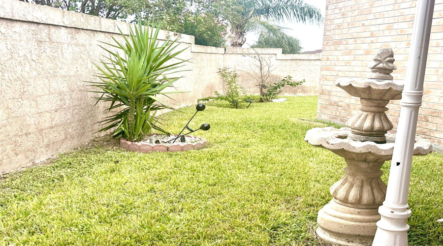 5121 Bengo Bay Rd, Laredo, Texas 78041-0000, 2 Bedrooms Bedrooms, 5 Rooms Rooms,2 BathroomsBathrooms,Residential,For Sale,5121 Bengo Bay Rd,20264278