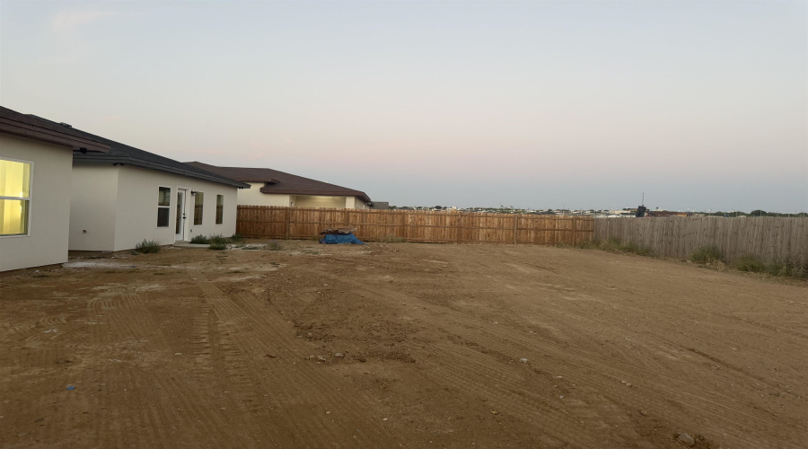 205 Lusitano Dr., Laredo, Texas 78046, 3 Bedrooms Bedrooms, 5 Rooms Rooms,2 BathroomsBathrooms,Residential,For Sale,205 Lusitano Dr.,20264280