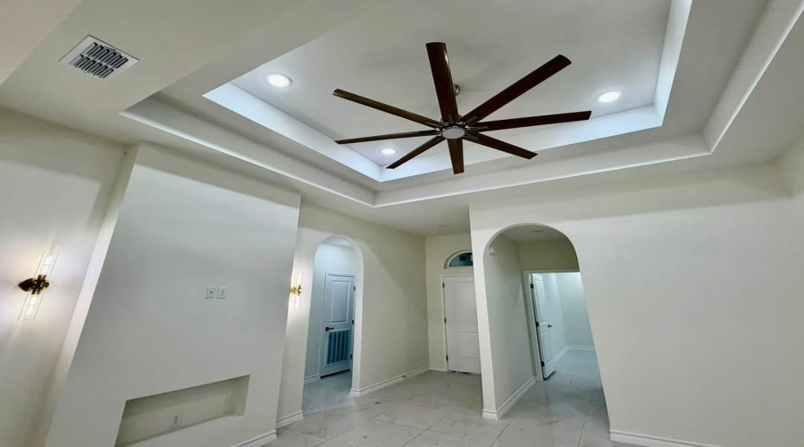 205 Lusitano Dr., Laredo, Texas 78046, 3 Bedrooms Bedrooms, 5 Rooms Rooms,2 BathroomsBathrooms,Residential,For Sale,205 Lusitano Dr.,20264280