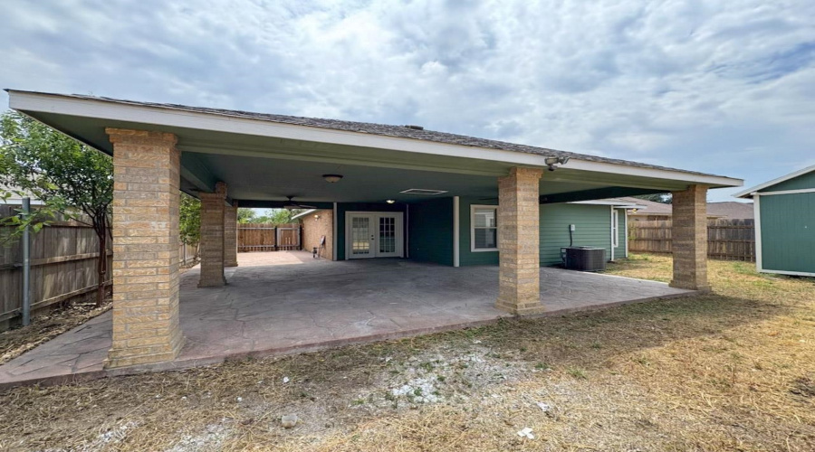 1936 Denmark Ln, Laredo, Texas 78045, 4 Bedrooms Bedrooms, 5 Rooms Rooms,2 BathroomsBathrooms,Residential,For Rent,1936 Denmark Ln,20264281