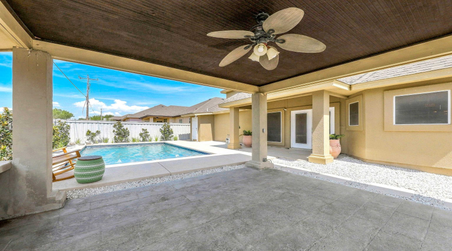 2327 Grisell Dr, Laredo, Texas 78041, 3 Bedrooms Bedrooms, 7 Rooms Rooms,2 BathroomsBathrooms,Residential,For Sale,2327 Grisell Dr,20264282