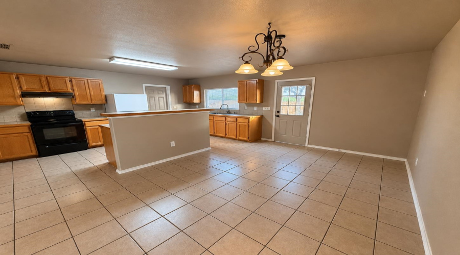 518 Gandara Dr, Laredo, Texas 78043, 3 Bedrooms Bedrooms, 5 Rooms Rooms,2 BathroomsBathrooms,Residential,For Rent,518 Gandara Dr,20264283