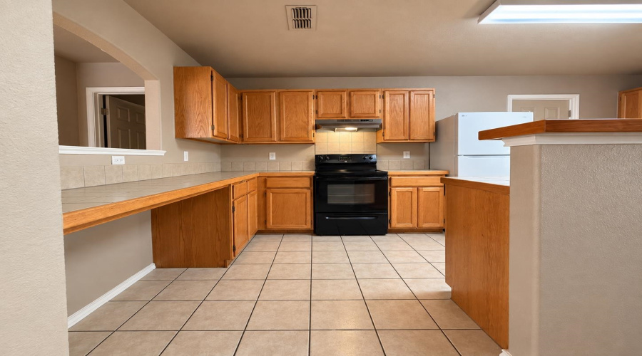 518 Gandara Dr, Laredo, Texas 78043, 3 Bedrooms Bedrooms, 5 Rooms Rooms,2 BathroomsBathrooms,Residential,For Rent,518 Gandara Dr,20264283