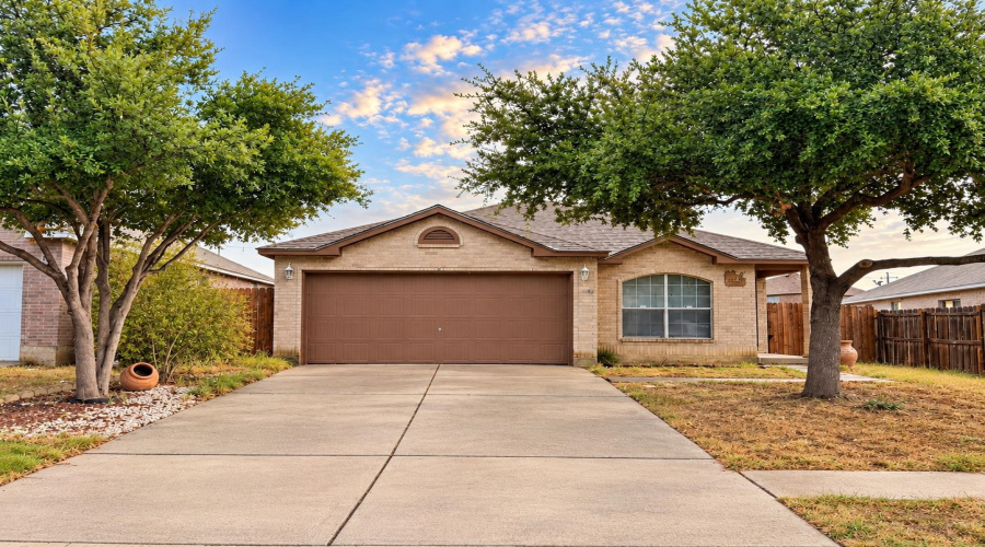518 Gandara Dr, Laredo, Texas 78043, 3 Bedrooms Bedrooms, 5 Rooms Rooms,2 BathroomsBathrooms,Residential,For Rent,518 Gandara Dr,20264283