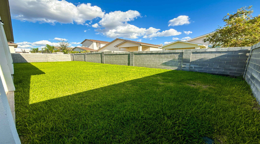 2407 Norman Mailer, LAREDO, Texas 78041, 4 Bedrooms Bedrooms, 6 Rooms Rooms,2 BathroomsBathrooms,Residential,For Rent,2407 Norman Mailer,20264284