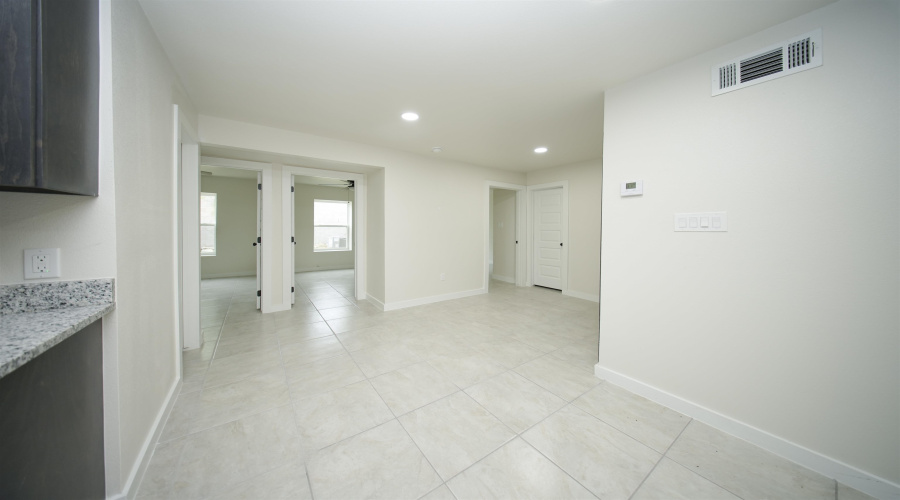 3123 Potomac Lp, Laredo, Texas 78045, 4 Bedrooms Bedrooms, 5 Rooms Rooms,2 BathroomsBathrooms,Residential,For Rent,3123 Potomac Lp,20264286