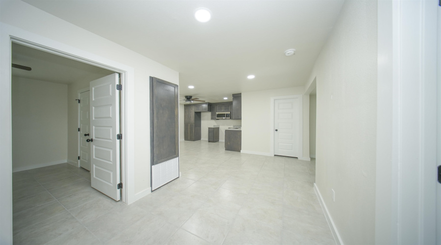 3123 Potomac Lp, Laredo, Texas 78046, 4 Bedrooms Bedrooms, 5 Rooms Rooms,2 BathroomsBathrooms,Residential,For Rent,3123 Potomac Lp,20264287