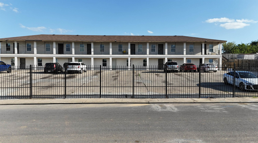 3123 Potomac Lp, Laredo, Texas 78046, 4 Bedrooms Bedrooms, 5 Rooms Rooms,2 BathroomsBathrooms,Residential,For Rent,3123 Potomac Lp,20264287