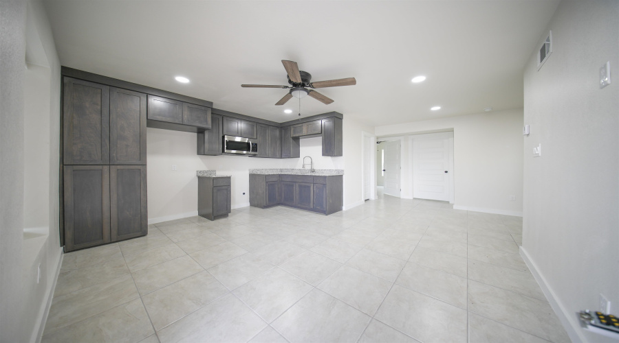 3123 Potomac Lp, Laredo, Texas 78046, 4 Bedrooms Bedrooms, 5 Rooms Rooms,2 BathroomsBathrooms,Residential,For Rent,3123 Potomac Lp,20264287