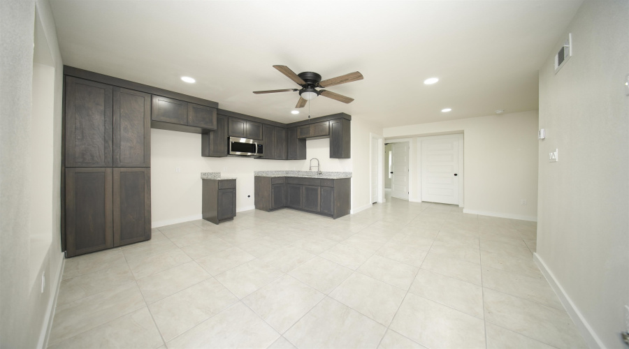 3123 Potomac Lp, Laredo, Texas 78046, 4 Bedrooms Bedrooms, 5 Rooms Rooms,2 BathroomsBathrooms,Residential,For Rent,3123 Potomac Lp,20264287