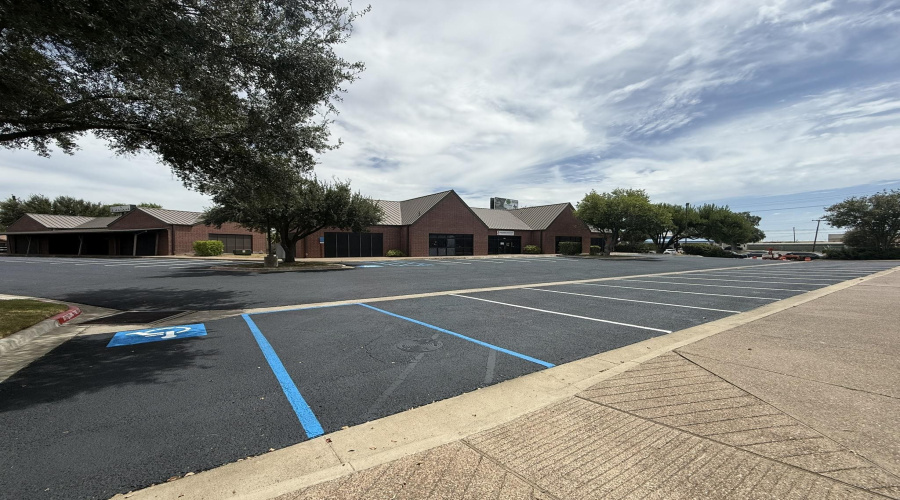 6010 McPherson Rd, Laredo, Texas 78041-0000, 1 Room Rooms,1 BathroomBathrooms,Commercial retail/office,For Rent,6010 McPherson Rd,20264290