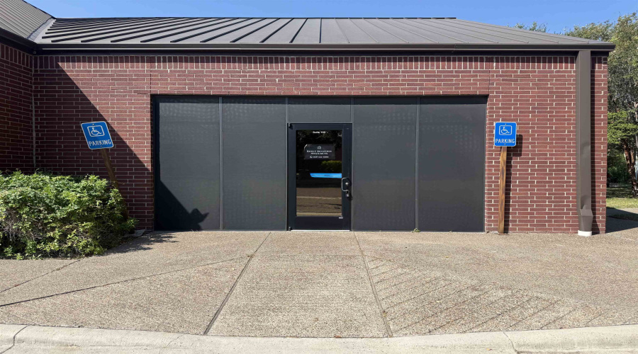 6010 McPherson Rd, Laredo, Texas 78041-0000, 1 Room Rooms,1 BathroomBathrooms,Commercial retail/office,For Rent,6010 McPherson Rd,20264290