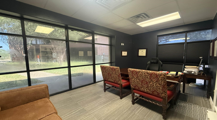 6010 McPherson Rd, Laredo, Texas 78041-0000, 1 Room Rooms,1 BathroomBathrooms,Commercial retail/office,For Rent,6010 McPherson Rd,20264290