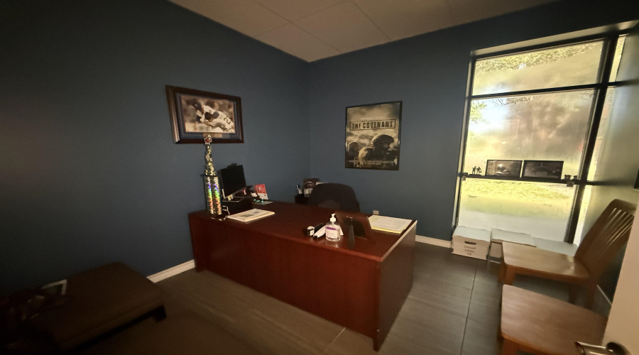 6010 McPherson Rd, Laredo, Texas 78041-0000, 1 Room Rooms,1 BathroomBathrooms,Commercial retail/office,For Rent,6010 McPherson Rd,20264290