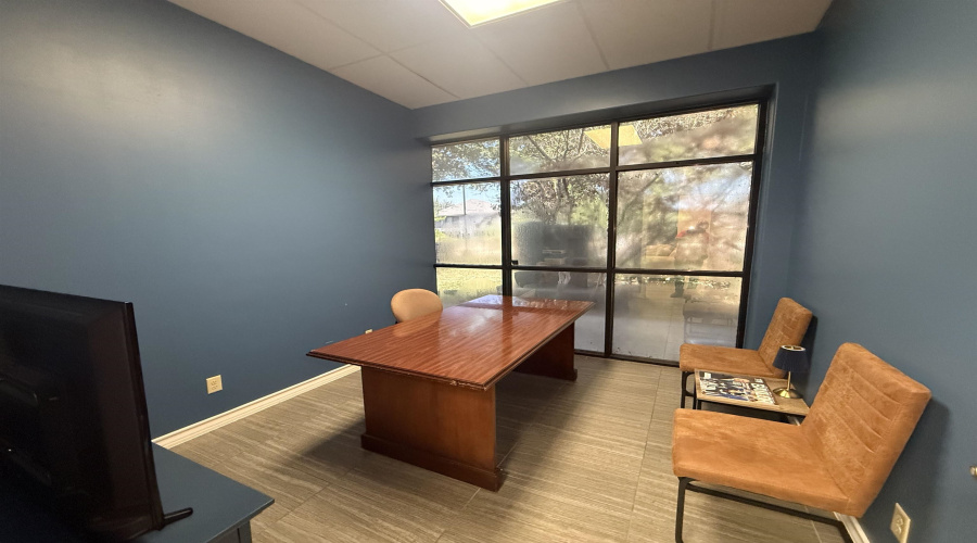 6010 McPherson Rd, Laredo, Texas 78041-0000, 1 Room Rooms,1 BathroomBathrooms,Commercial retail/office,For Rent,6010 McPherson Rd,20264290
